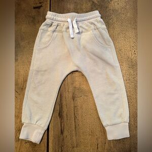 EUC Little Bipsy Waffle Jogger in Light Grey Size 2T-3T.
